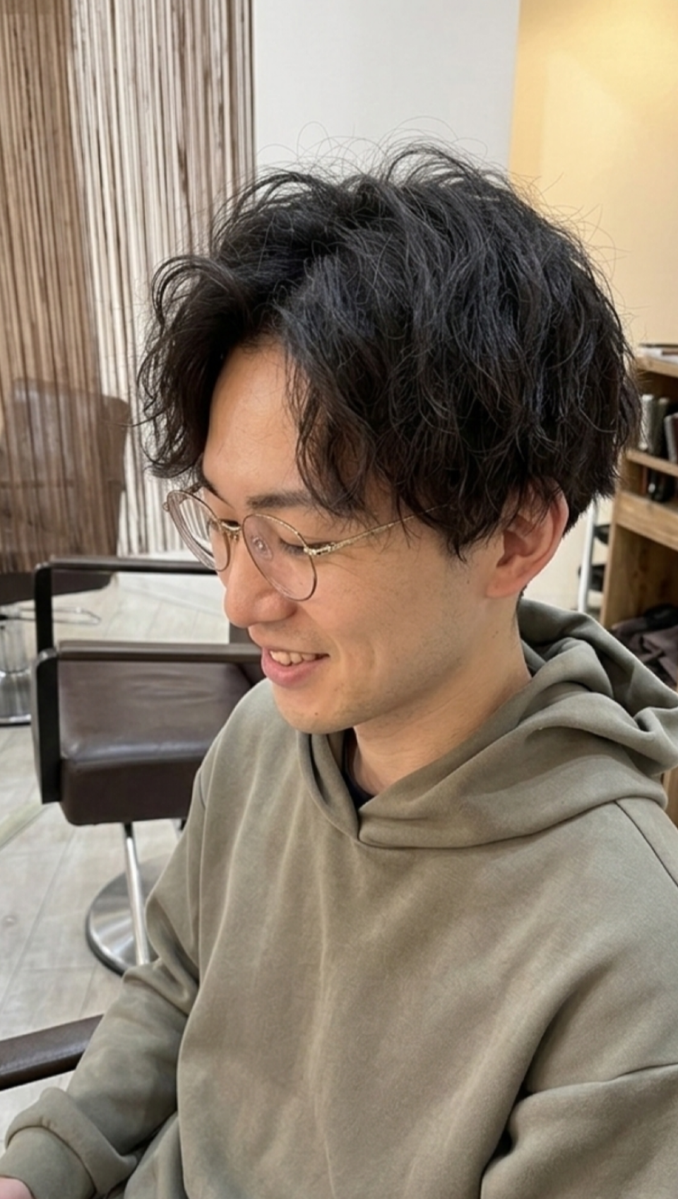 八戸　縦落ち　大人のツイストスパイラルパーマ